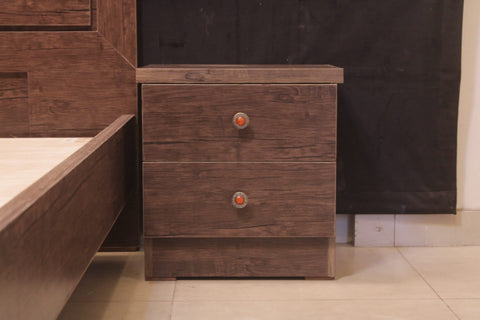 TGSC Queen Size Bed With 2 Side Table