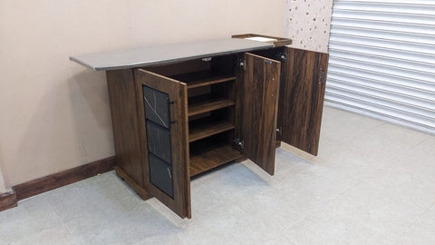 Divinecrafts New 3 Door Iron Table