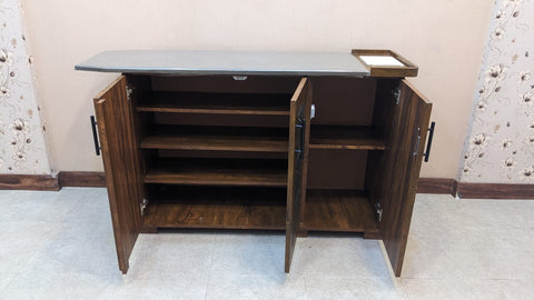 Divinecrafts New 3 Door Iron Table