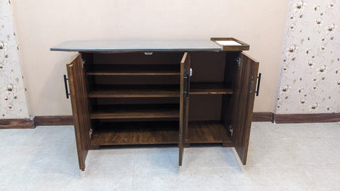 Divinecrafts New 3 Door Iron Table